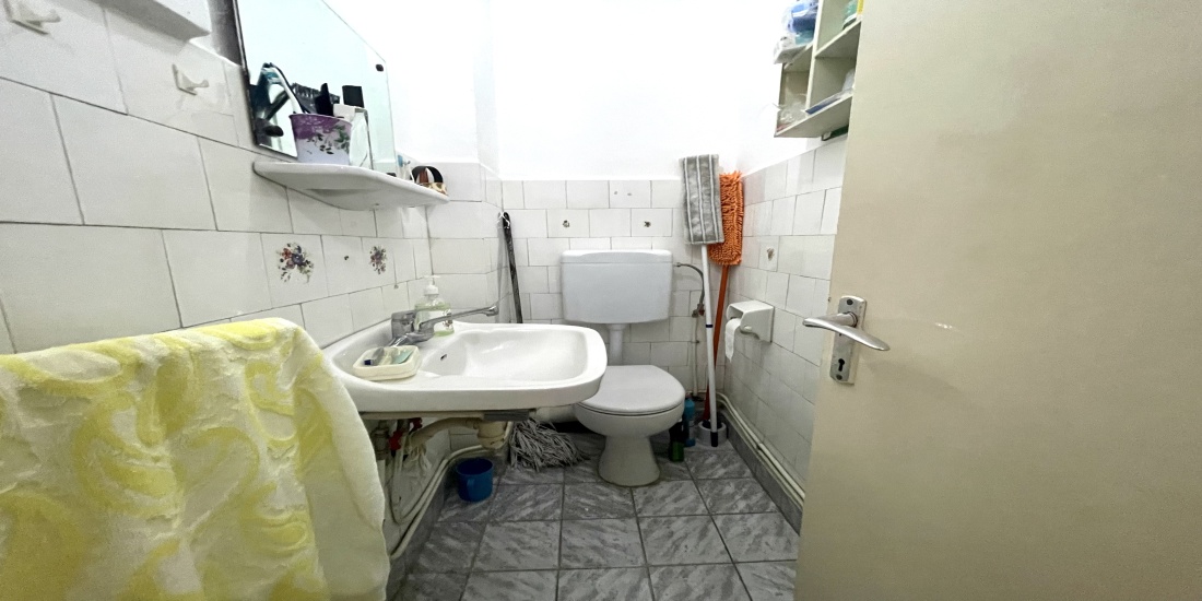 Apartament 4 camere de vanzare, vanzare apartament bacau, vânzări orizont, vânzări apartamente