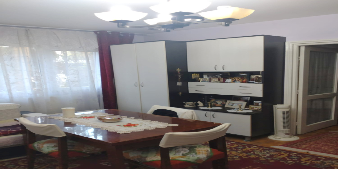 Centru, 3 Bedrooms Bedrooms, 3 Camere Camere,Apartament 3 camere,Vanzare,2115
