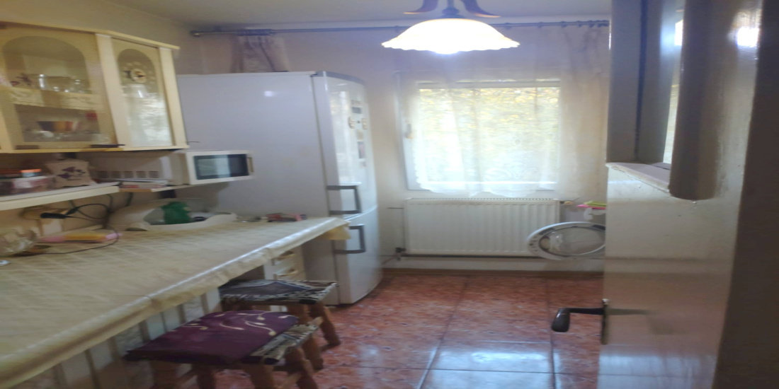 Centru, 3 Bedrooms Bedrooms, 3 Camere Camere,Apartament 3 camere,Vanzare,2115