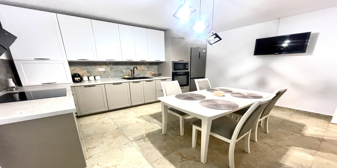 Casă de vânzare, casa Bacău, casa Hemeius, casa mobilată și utilată, vilă de vânzare, imobiliare