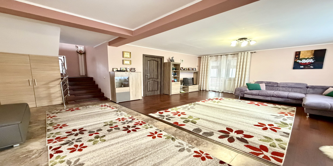 Vila de vânzare, casa de vânzare, vilă mobilată și utilată, vilă Bacău, case bacau