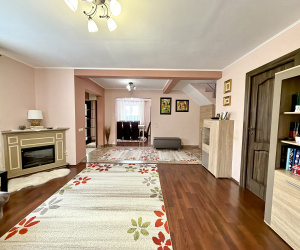 Vila de vânzare, casa de vânzare, vilă mobilată și utilată, vilă Bacău, case bacau