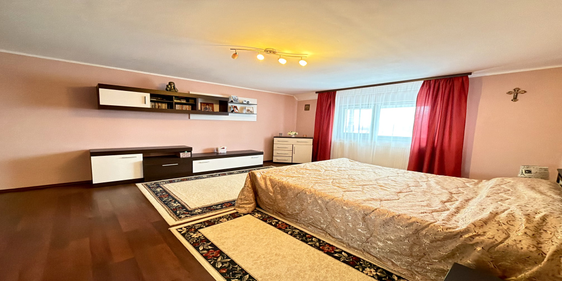 Vila de vânzare, casa de vânzare, vilă mobilată și utilată, vilă Bacău, case bacau