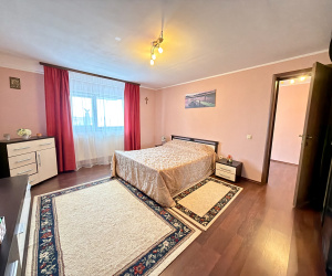 Vila de vânzare, casa de vânzare, vilă mobilată și utilată, vilă Bacău, case bacau