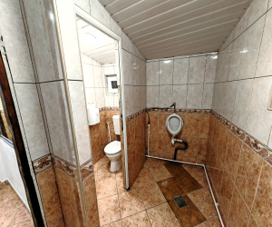 Gara, 8 Camere Camere,Spatii comerciale,Vanzare,2160