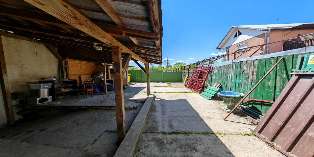 Gara, 8 Camere Camere,Spatii comerciale,Vanzare,2160
