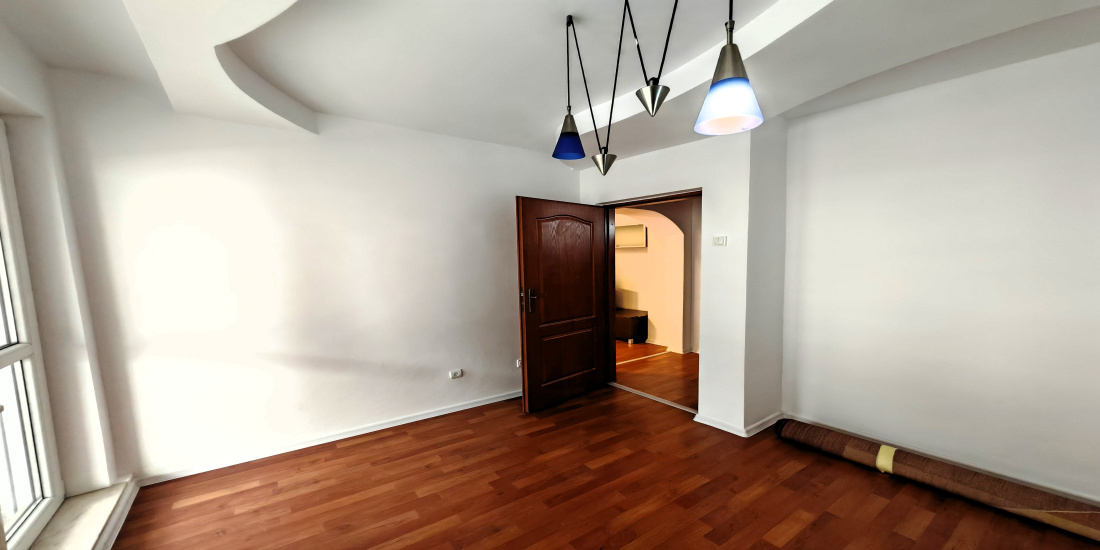 Ultracentral, 3 Bedrooms Bedrooms, 3 Camere Camere,Apartament 3 camere,Inchiriere,2164