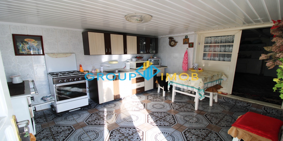 Vila de vanzare, vila sascut, vanzari vile bacau, vila pincesti, imobiliare bacau, casa de vanzare, vanzari case bacau