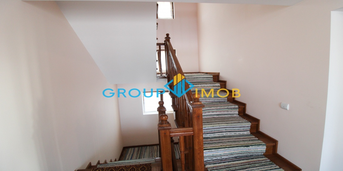 Vila de vanzare, vila sascut, vanzari vile bacau, vila pincesti, imobiliare bacau, casa de vanzare, vanzari case bacau