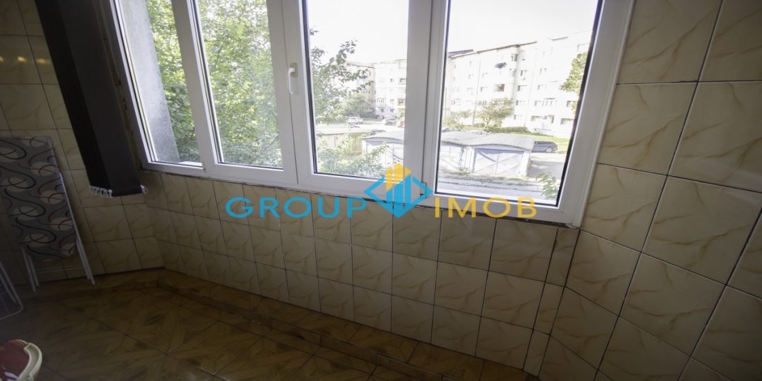 Apartament cu 3 camere, inchiriere apartament bacau, chirie bacau, apartament lux, apartament mobilat si utilat.