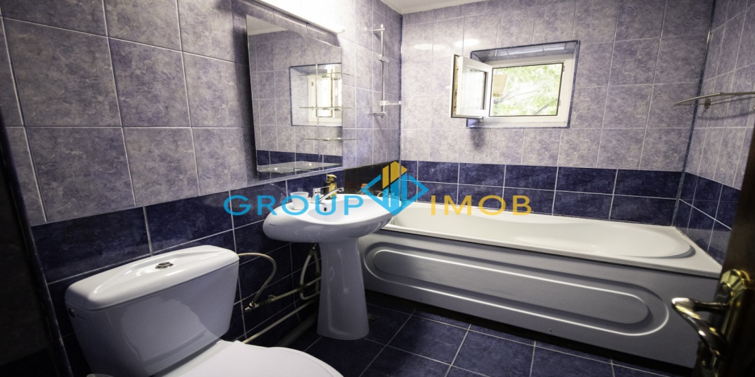 Apartament cu 3 camere, inchiriere apartament bacau, chirie bacau, apartament lux, apartament mobilat si utilat.